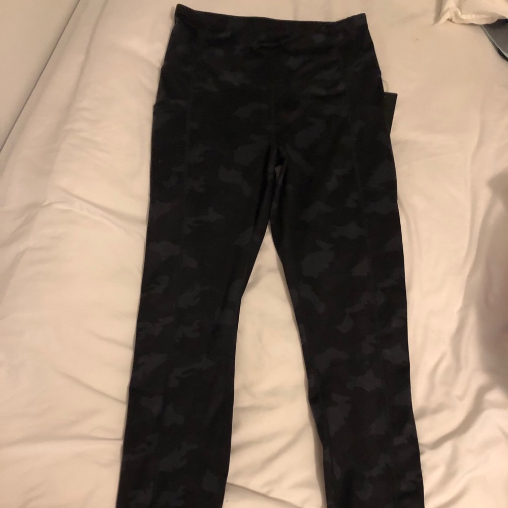 Yogalicious black and grey camo leggings